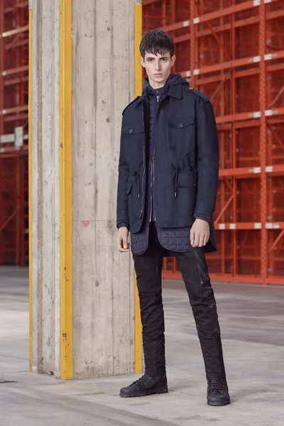 Look 10